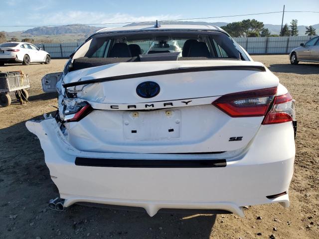 4T1G31AK2PU051316 - 2023 TOYOTA CAMRY SE NIGHT SHADE WHITE photo 6