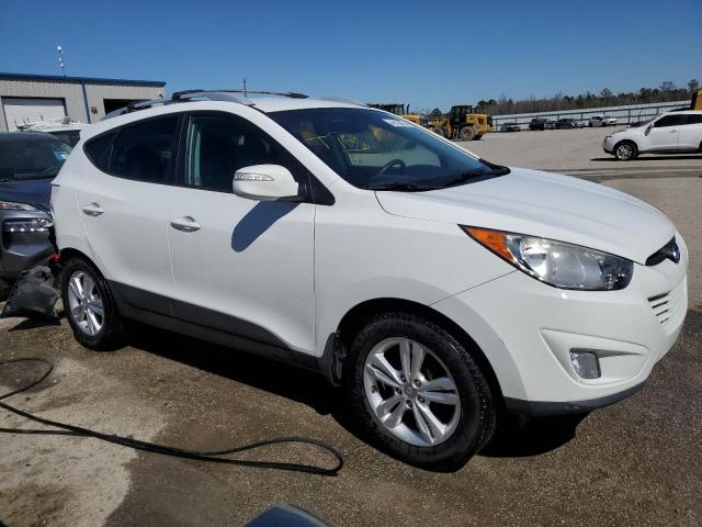 KM8JU3AC6DU653705 - 2013 HYUNDAI TUCSON GLS WHITE photo 4