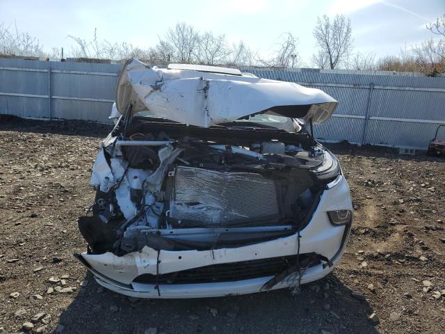 5GAEVCKW9PJ152133 - 2023 BUICK ENCLAVE AVENIR WHITE photo 5