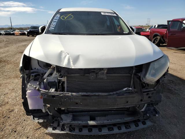 KNMAT2MV1GP675452 - 2016 NISSAN ROGUE S WHITE photo 5