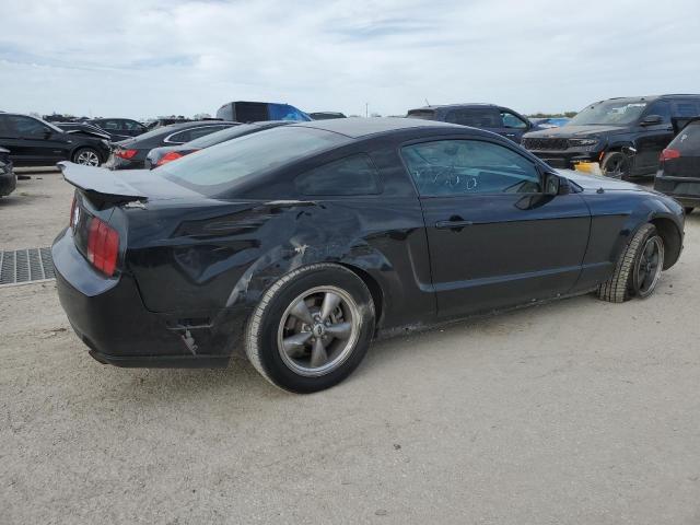 1ZVFT80N565176854 - 2006 FORD MUSTANG BLACK photo 3