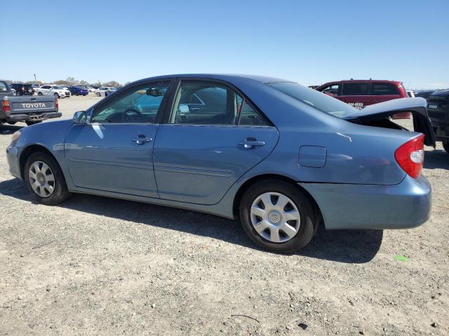 JTDBE32K720035616 - 2002 TOYOTA CAMRY LE BLUE photo 2