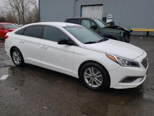 5NPE24AF6GH339241 - 2016 HYUNDAI SONATA SE WHITE photo 4