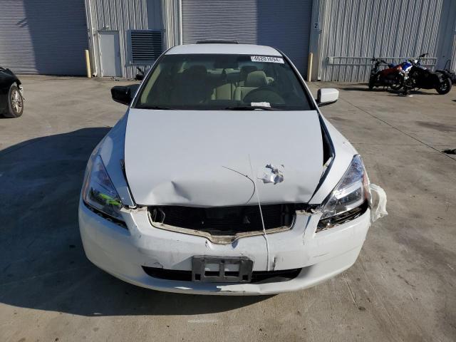 1HGCM56484A051191 - 2004 HONDA ACCORD LX WHITE photo 5