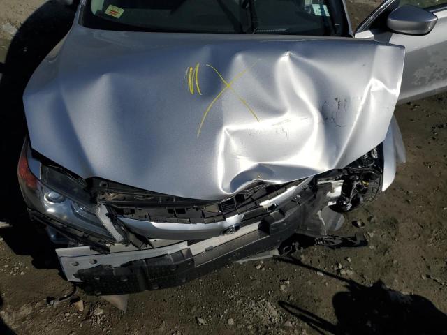 19VDE1F7XDE004480 - 2013 ACURA ILX 20 TECH SILVER photo 11