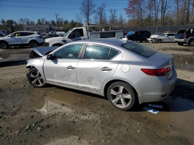 19VDE1F7XDE004480 - 2013 ACURA ILX 20 TECH SILVER photo 2