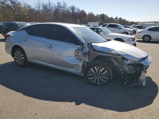 1N4BL4DV6PN379957 - 2023 NISSAN ALTIMA SV SILVER photo 4