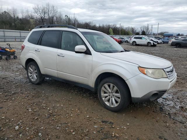 JF2SHAFC9DH435715 - 2013 SUBARU FORESTER LIMITED WHITE photo 4