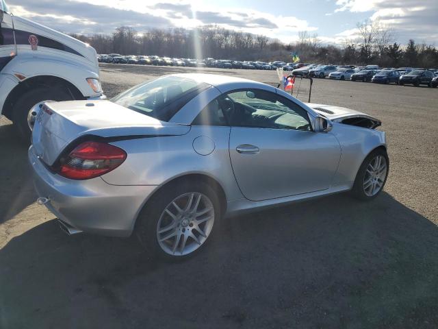 WDBWK54F89F192258 - 2009 MERCEDES-BENZ SLK 300 SILVER photo 3