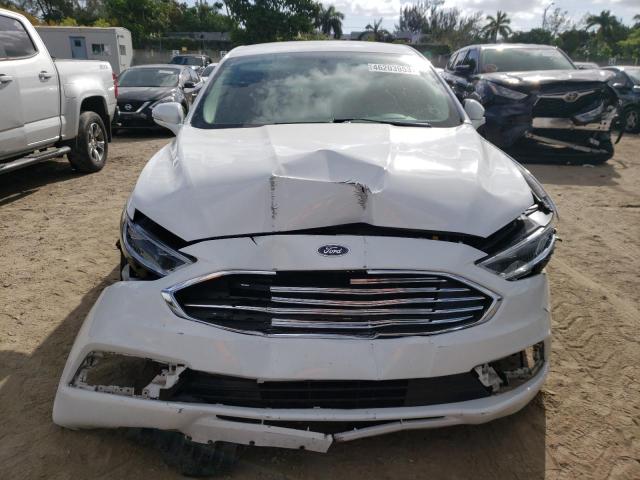 3FA6P0LU9JR261056 - 2018 FORD FUSION SE HYBRID WHITE photo 5