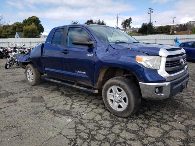 5TFUY5F1XEX409600 - 2014 TOYOTA TUNDRA DOUBLE CAB SR/SR5 BLUE photo 4