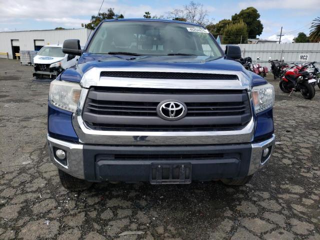 5TFUY5F1XEX409600 - 2014 TOYOTA TUNDRA DOUBLE CAB SR/SR5 BLUE photo 5