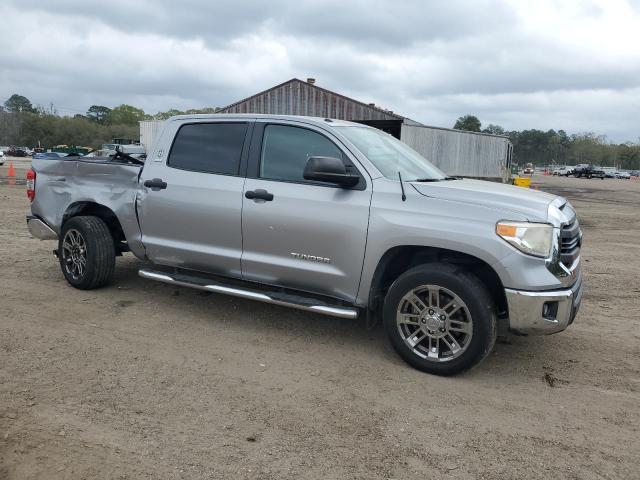 5TFEM5F19FX093723 - 2015 TOYOTA TUNDRA CREWMAX SR5 SILVER photo 4