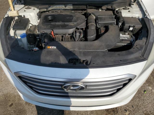 5NPE24AF6FH016841 - 2015 HYUNDAI SONATA SE WHITE photo 11