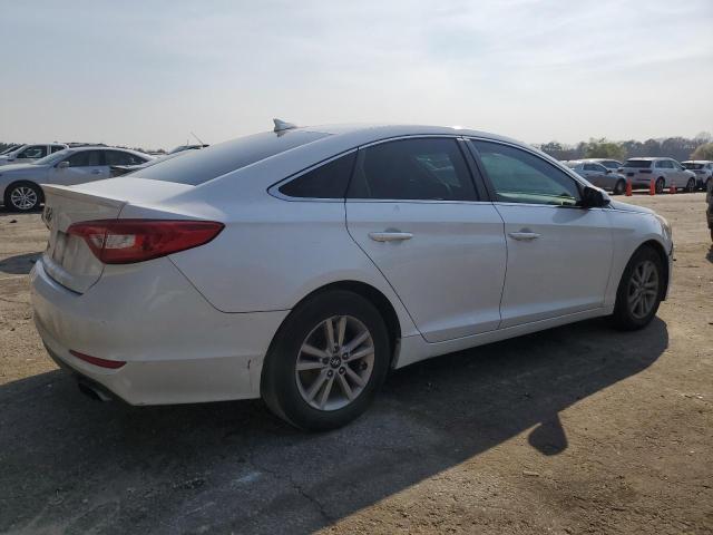 5NPE24AF6FH016841 - 2015 HYUNDAI SONATA SE WHITE photo 3