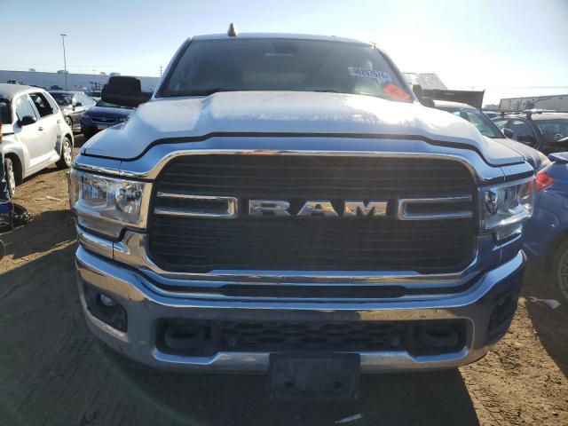 3C63R3DLXKG585023 - 2019 RAM 3500 BIG HORN WHITE photo 5