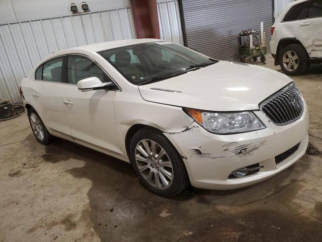 1G4GC5E3XDF280448 - 2013 BUICK LACROSSE WHITE photo 4