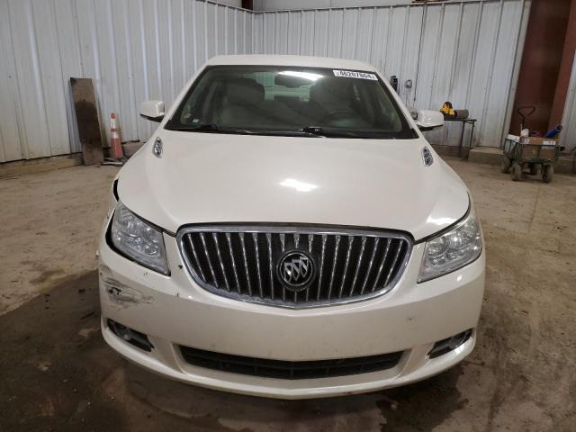 1G4GC5E3XDF280448 - 2013 BUICK LACROSSE WHITE photo 5