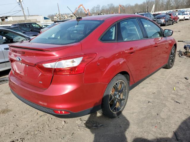 1FAHP3F22CL460472 - 2012 FORD FOCUS SE RED photo 3