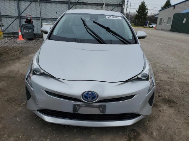 JTDKBRFU1J3073976 - 2018 TOYOTA PRIUS SILVER photo 5