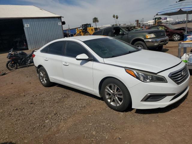 5NPE24AF3HH439203 - 2017 HYUNDAI SONATA SE WHITE photo 4