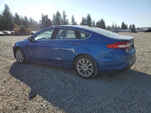 3FA6P0PU4HR190434 - 2017 FORD FUSION SE PHEV BLUE photo 2