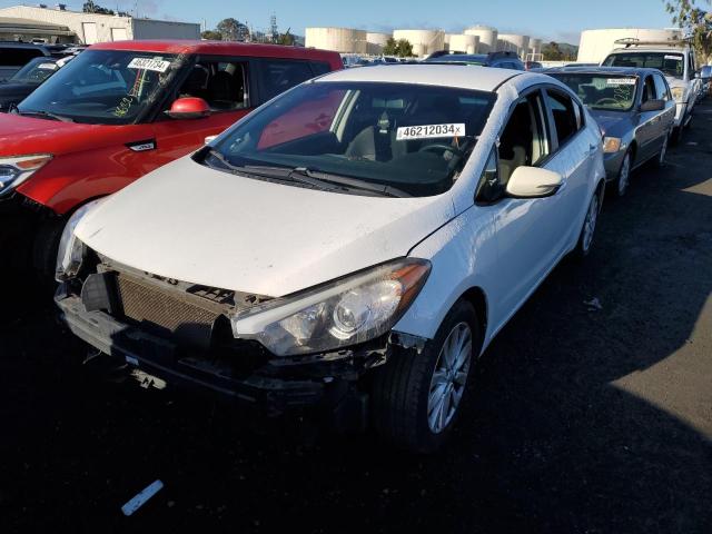 KNAFX4A68G5441787 - 2016 KIA FORTE LX WHITE photo 1