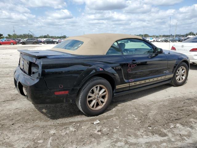 1ZVHT84N285201392 - 2008 FORD MUSTANG BLACK photo 3