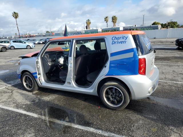 JTLZE4FE2A1112589 - 2010 TOYOTA SCION XB SILVER photo 2