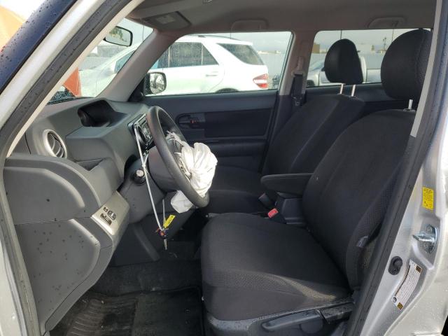 JTLZE4FE2A1112589 - 2010 TOYOTA SCION XB SILVER photo 7