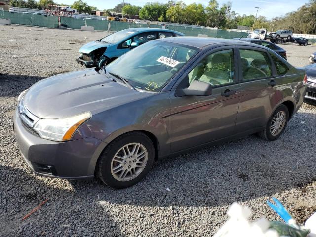 1FAHP3FN7AW214796 - 2010 FORD FOCUS SE CHARCOAL photo 1
