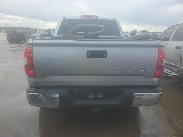 5TFDW5F10EX341037 - 2014 TOYOTA TUNDRA CREWMAX SR5 SILVER photo 6