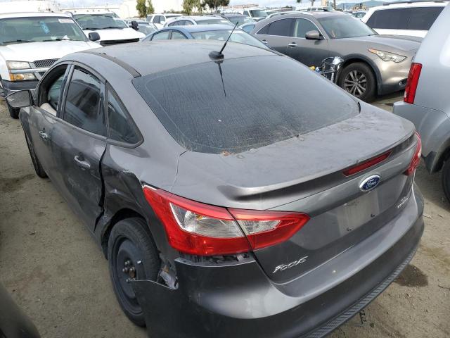 1FAHP3F20CL469798 - 2012 FORD FOCUS SE GRAY photo 2