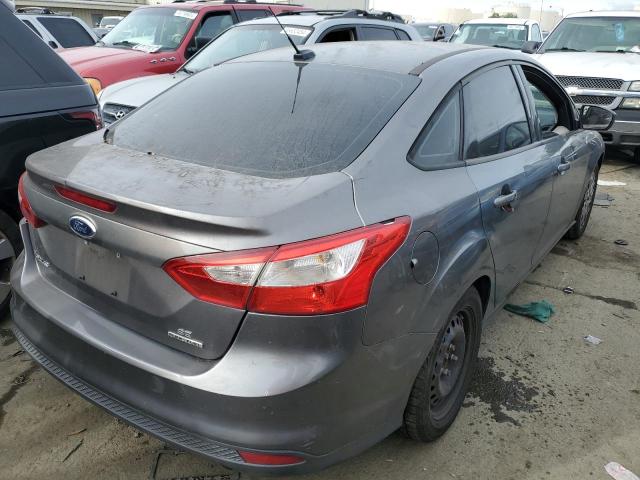 1FAHP3F20CL469798 - 2012 FORD FOCUS SE GRAY photo 3