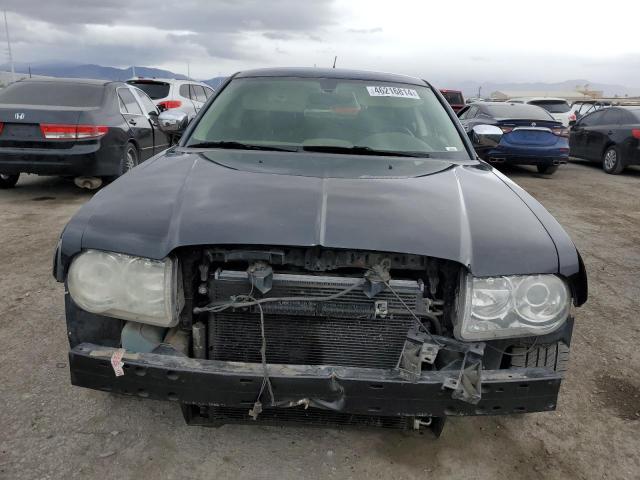 2C3KA63H78H272485 - 2008 CHRYSLER 300C BLACK photo 5