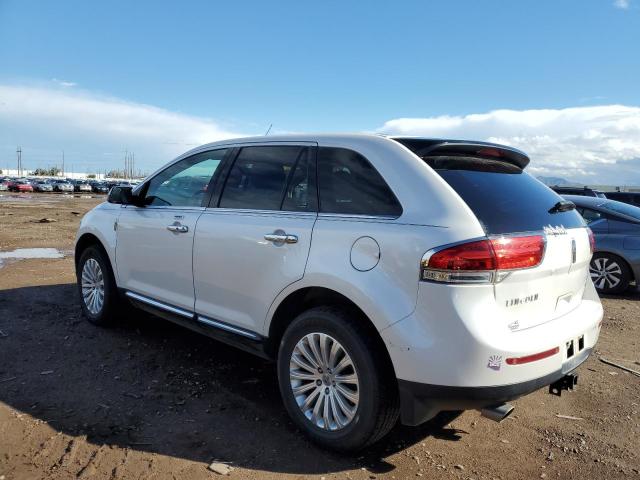 2LMDJ8JK6DBL61119 - 2013 LINCOLN MKX WHITE photo 2