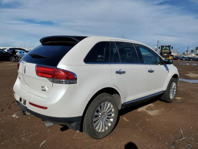 2LMDJ8JK6DBL61119 - 2013 LINCOLN MKX WHITE photo 3