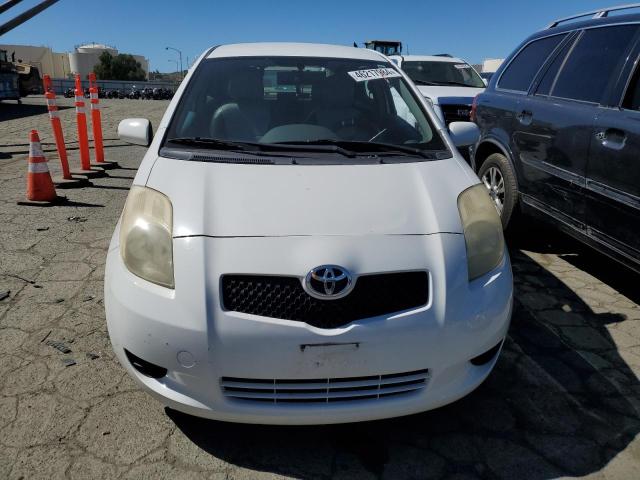 JTDJT923985198616 - 2008 TOYOTA YARIS WHITE photo 5