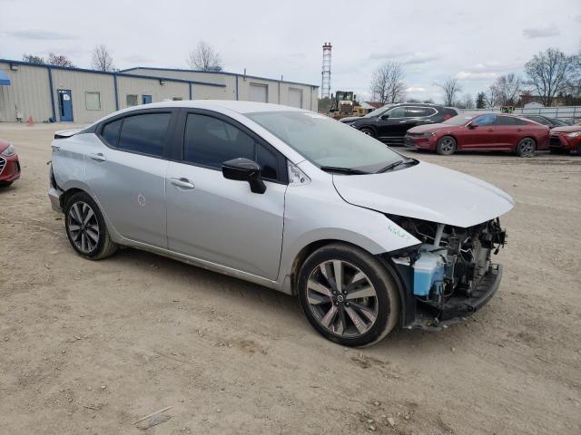 3N1CN8FV2LL813236 - 2020 NISSAN VERSA SR SILVER photo 4