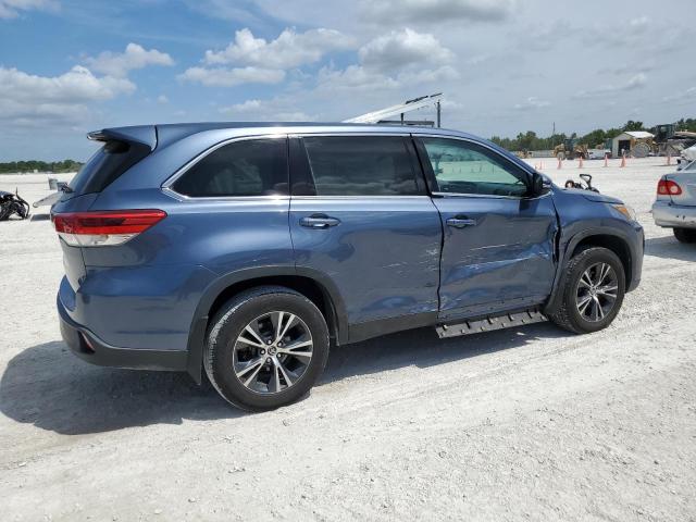 5TDBZRFH5KS945624 - 2019 TOYOTA HIGHLANDER LE BLUE photo 3