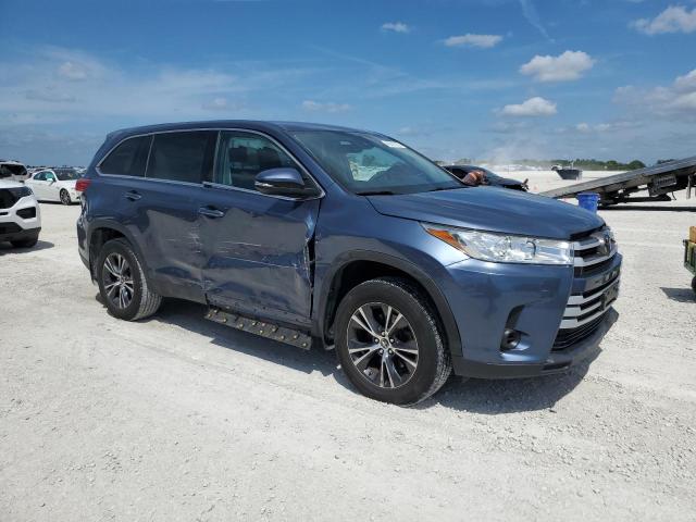 5TDBZRFH5KS945624 - 2019 TOYOTA HIGHLANDER LE BLUE photo 4