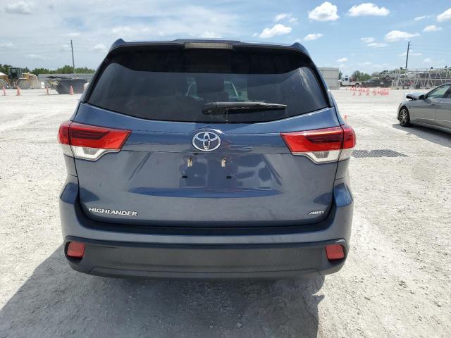 5TDBZRFH5KS945624 - 2019 TOYOTA HIGHLANDER LE BLUE photo 6