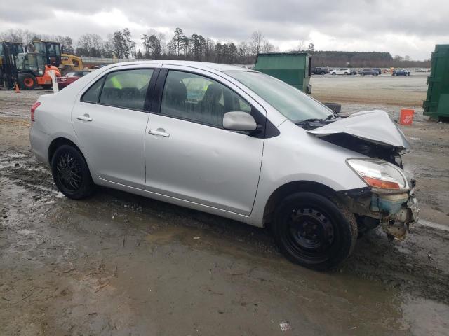 JTDBT923671048330 - 2007 TOYOTA YARIS SILVER photo 4