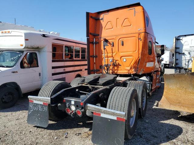 1FUJHHDR4LLLT2197 - 2020 FREIGHTLINER CASCADIA 1 ORANGE photo 4