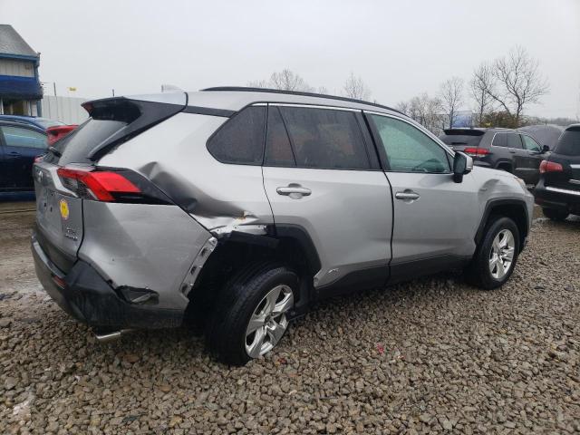 2T3RWRFV1MW110179 - 2021 TOYOTA RAV4 XLE SILVER photo 3