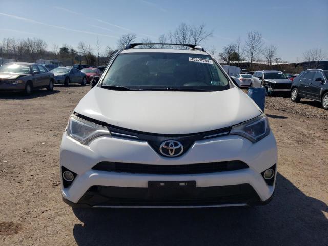 JTMRFREV6GD179601 - 2016 TOYOTA RAV4 XLE WHITE photo 5