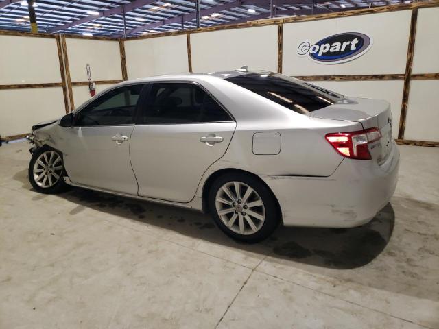 4T1BK1FK2CU517228 - 2012 TOYOTA CAMRY SE SILVER photo 2