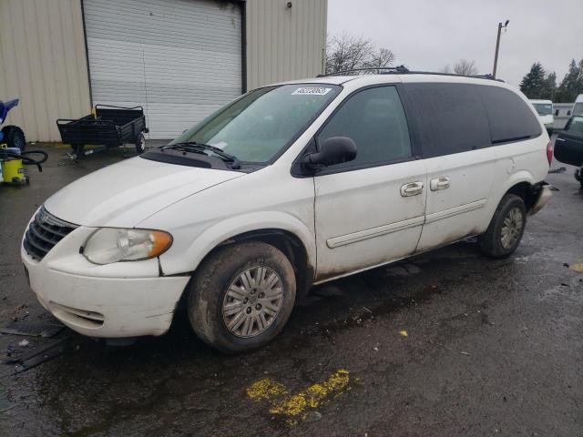 2C4GP44R85R590181 - 2005 CHRYSLER TOWN & COU LX WHITE photo 1