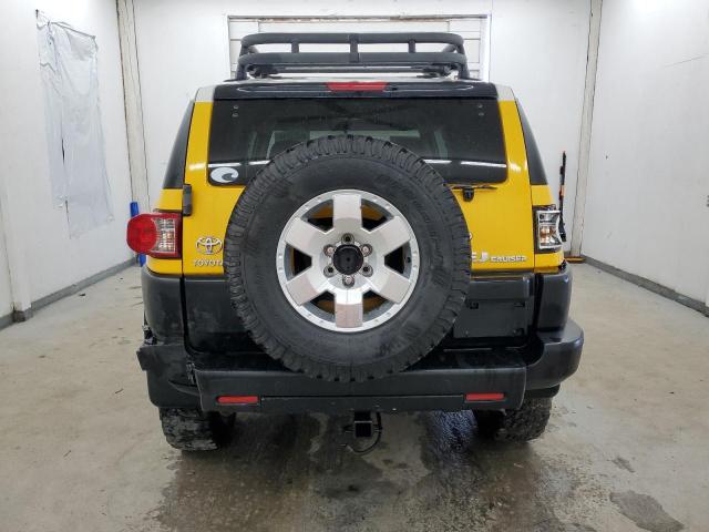 JTEBU11F170003291 - 2007 TOYOTA FJ CRUISER YELLOW photo 6