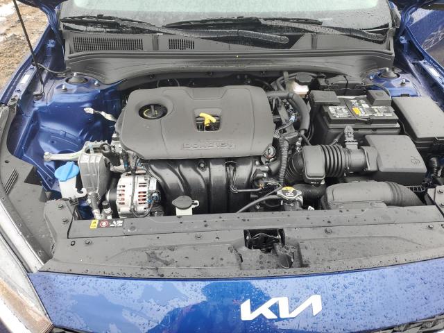 3KPF24AD9RE725629 - 2024 KIA FORTE LX BLUE photo 11